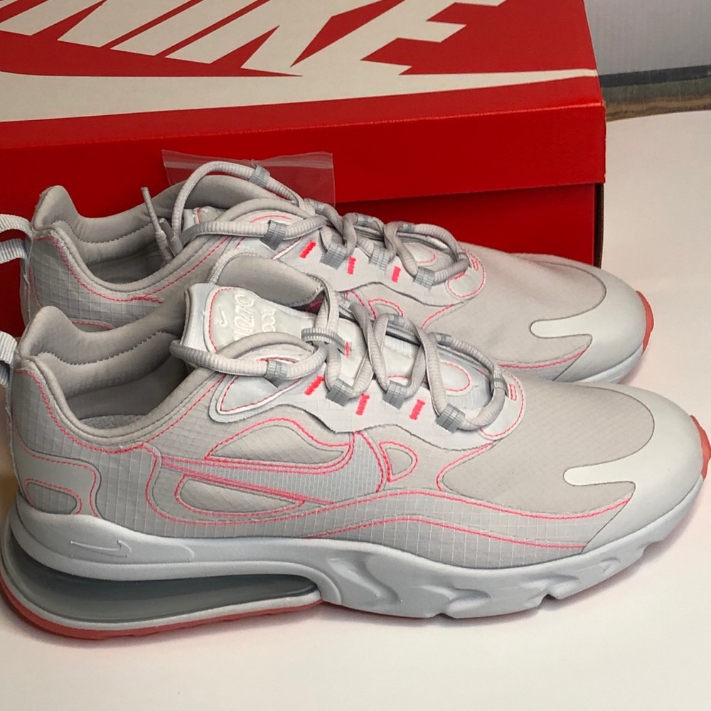Nike Air Max 270 Special Edition Men Size 10 White & Pink Sneakers Running Shoes